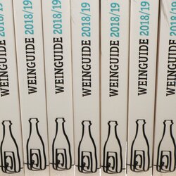 Vinaria Wine Guide